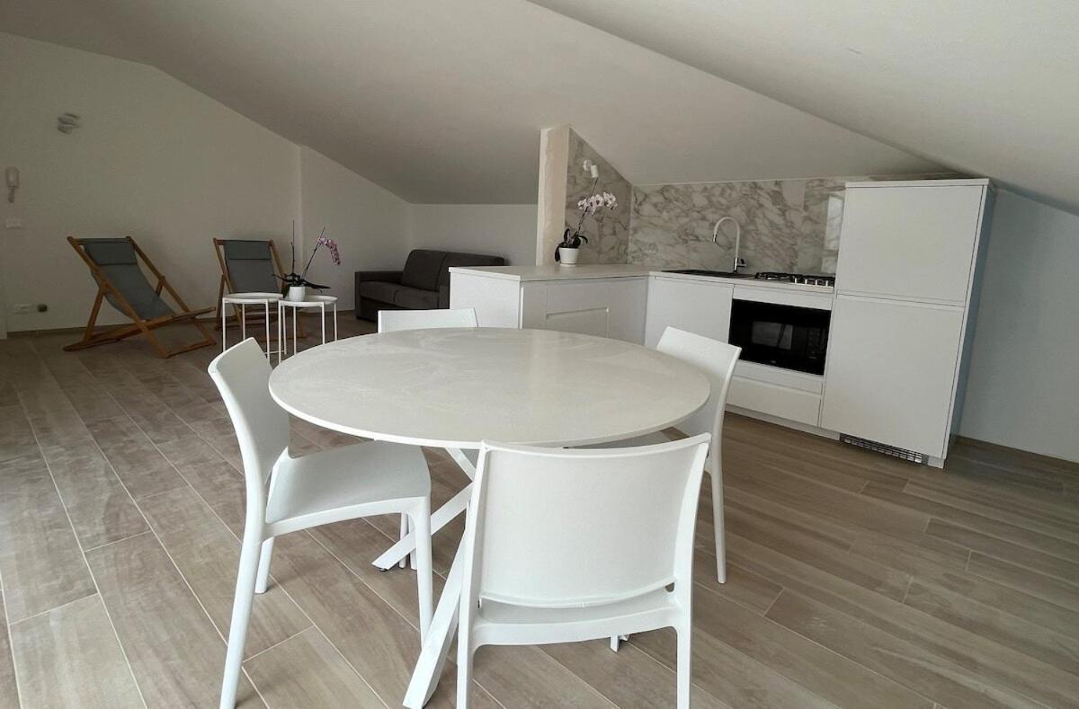 Attico Calla Peschiera del Garda Ngoại thất bức ảnh