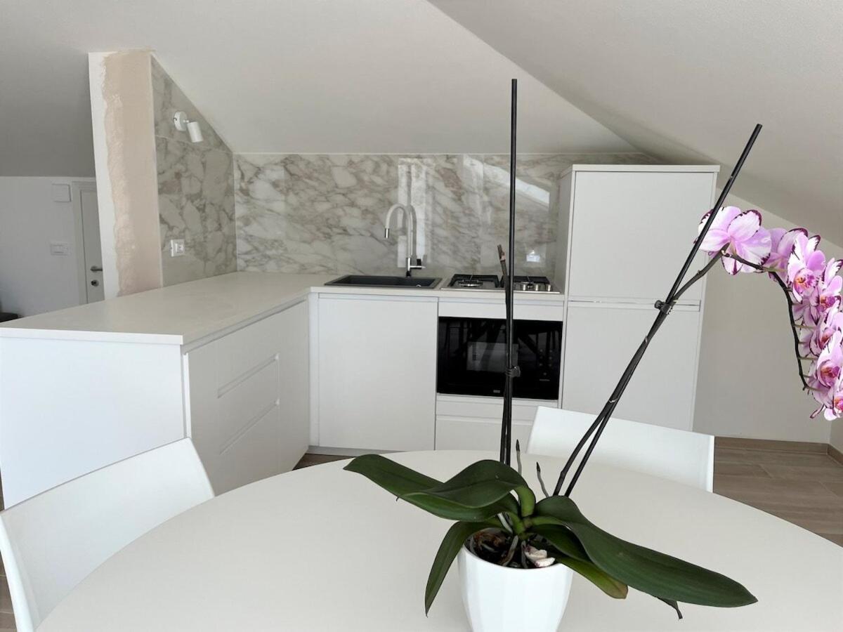 Attico Calla Peschiera del Garda Ngoại thất bức ảnh